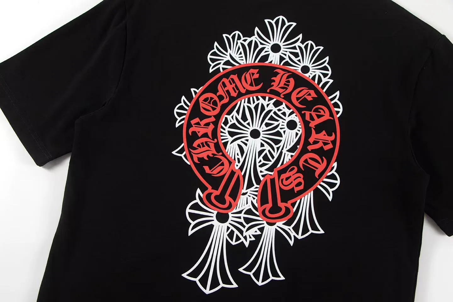 🅿️150 Style: 2025 new Croix Heart short-sleeved T-shirt Material: High version 300g double yarn combed cotton Size: S～XL Color: Black Style number: Z006